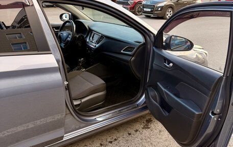 Hyundai Solaris II рестайлинг, 2017 год, 1 350 000 рублей, 3 фотография