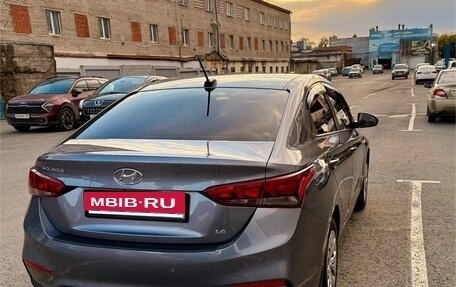Hyundai Solaris II рестайлинг, 2017 год, 1 350 000 рублей, 4 фотография
