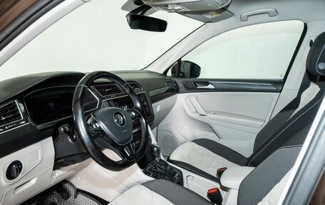 Volkswagen Tiguan II, 2017 год, 2 511 000 рублей, 5 фотография