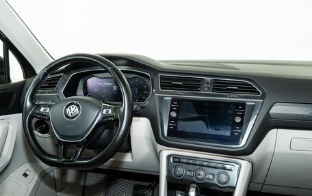 Volkswagen Tiguan II, 2017 год, 2 511 000 рублей, 13 фотография