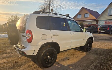 Chevrolet Niva I рестайлинг, 2017 год, 720 000 рублей, 4 фотография