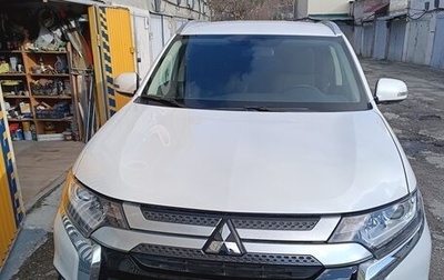 Mitsubishi Outlander III рестайлинг 3, 2020 год, 2 600 000 рублей, 1 фотография