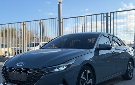 Hyundai Elantra, 2023 год, 1 600 000 рублей, 2 фотография