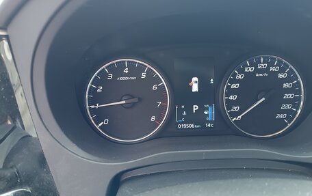 Mitsubishi Outlander III рестайлинг 3, 2020 год, 2 600 000 рублей, 6 фотография