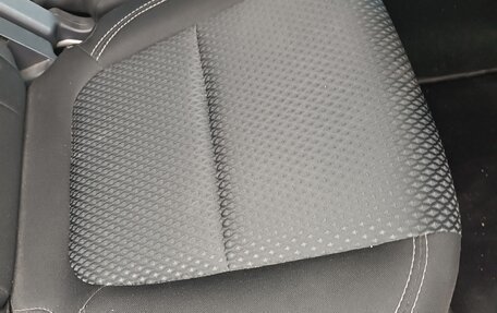 Mitsubishi Outlander III рестайлинг 3, 2020 год, 2 600 000 рублей, 12 фотография