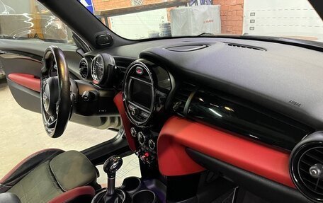 MINI Hatch, 2017 год, 2 360 000 рублей, 13 фотография