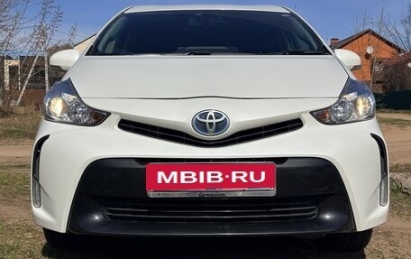 Toyota Prius Alpha I (ZVW40/41), 2015 год, 1 877 000 рублей, 4 фотография