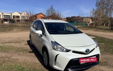 Toyota Prius Alpha I (ZVW40/41), 2015 год, 1 877 000 рублей, 7 фотография