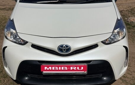 Toyota Prius Alpha I (ZVW40/41), 2015 год, 1 877 000 рублей, 5 фотография