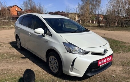 Toyota Prius Alpha I (ZVW40/41), 2015 год, 1 877 000 рублей, 8 фотография