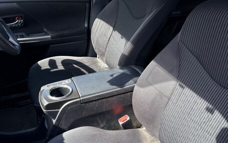 Toyota Prius Alpha I (ZVW40/41), 2015 год, 1 877 000 рублей, 14 фотография