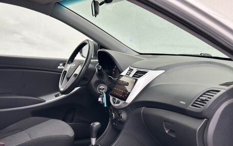 Hyundai Solaris II рестайлинг, 2013 год, 881 000 рублей, 11 фотография