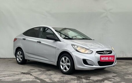 Hyundai Solaris II рестайлинг, 2013 год, 881 000 рублей, 2 фотография