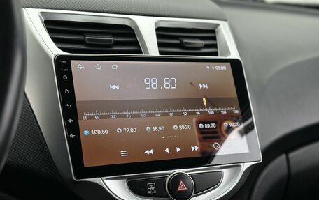 Hyundai Solaris II рестайлинг, 2013 год, 881 000 рублей, 17 фотография