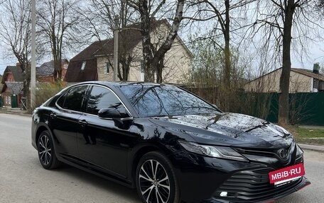 Toyota Camry, 2020 год, 2 690 000 рублей, 3 фотография