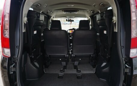 Toyota Esquire I, 2014 год, 2 100 000 рублей, 5 фотография