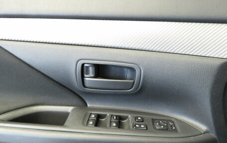 Mitsubishi Outlander III рестайлинг 3, 2017 год, 1 795 000 рублей, 9 фотография