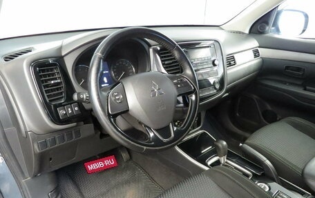 Mitsubishi Outlander III рестайлинг 3, 2017 год, 1 795 000 рублей, 7 фотография