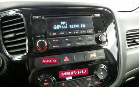 Mitsubishi Outlander III рестайлинг 3, 2017 год, 1 795 000 рублей, 11 фотография