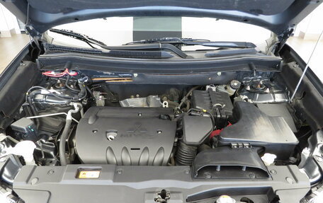 Mitsubishi Outlander III рестайлинг 3, 2017 год, 1 795 000 рублей, 19 фотография