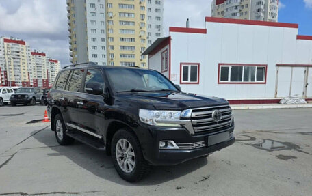 Toyota Land Cruiser 200, 2017 год, 6 999 000 рублей, 2 фотография