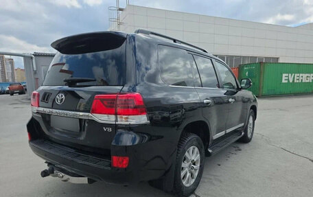 Toyota Land Cruiser 200, 2017 год, 6 999 000 рублей, 4 фотография