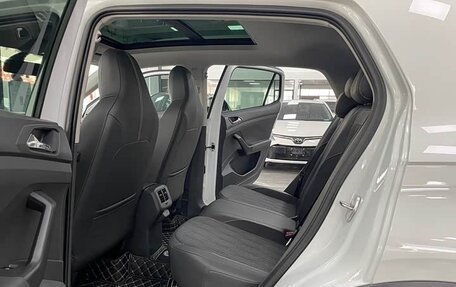 Volkswagen T-Cross I, 2023 год, 1 650 000 рублей, 2 фотография