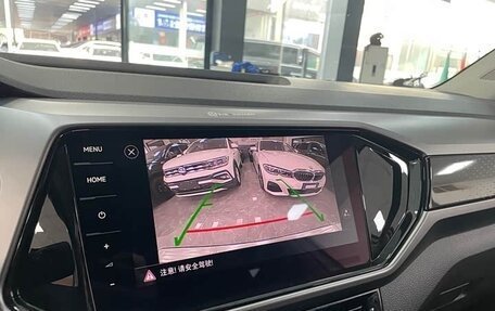 Volkswagen T-Cross I, 2023 год, 1 650 000 рублей, 14 фотография