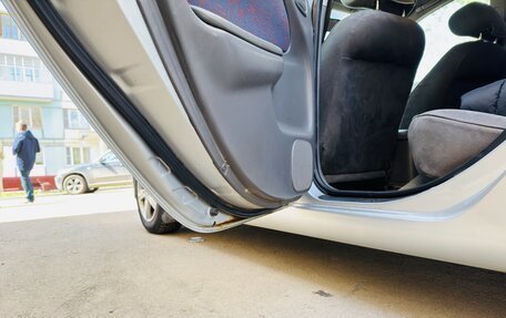 Toyota Avensis III рестайлинг, 1999 год, 280 000 рублей, 16 фотография