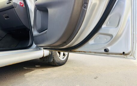 Toyota Avensis III рестайлинг, 1999 год, 280 000 рублей, 15 фотография