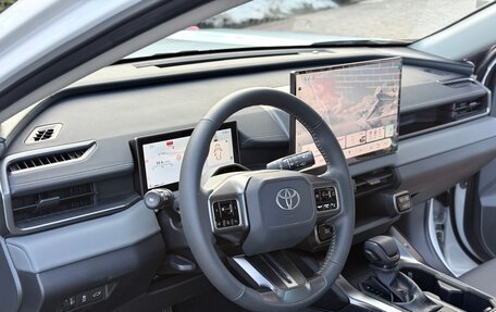 Toyota RAV4, 2026 год, 4 250 000 рублей, 16 фотография