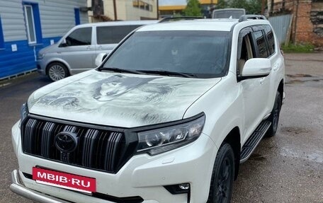 Toyota Land Cruiser Prado 150 рестайлинг 2, 2018 год, 6 000 000 рублей, 3 фотография