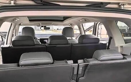 Volkswagen Tiguan II, 2022 год, 4 000 980 рублей, 10 фотография