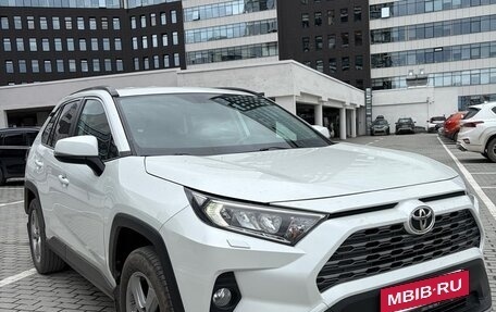 Toyota RAV4, 2021 год, 3 250 000 рублей, 7 фотография