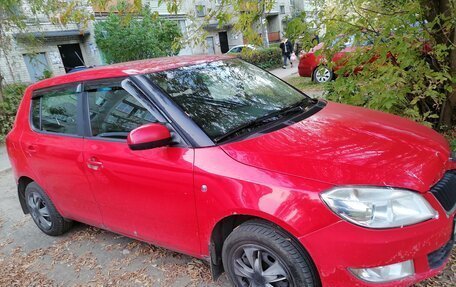 Skoda Fabia II, 2011 год, 300 000 рублей, 2 фотография