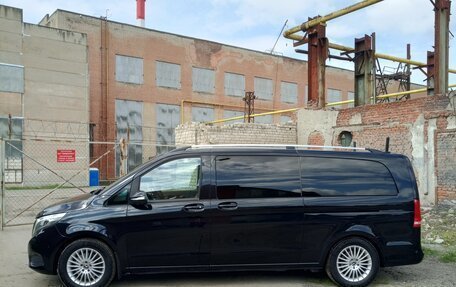 Mercedes-Benz V-Класс, 2016 год, 4 300 000 рублей, 2 фотография