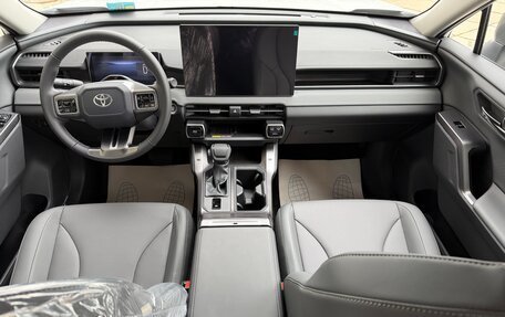Toyota RAV4, 2026 год, 4 260 000 рублей, 12 фотография