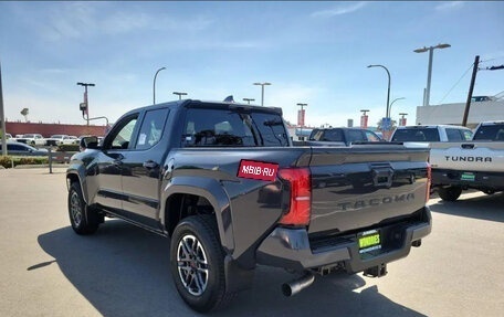 Toyota Tacoma, 2026 год, 6 109 822 рублей, 2 фотография