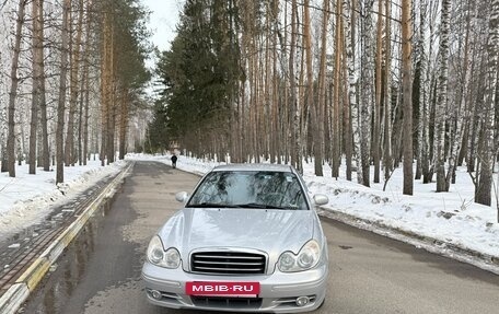 Hyundai Sonata IV рестайлинг, 2011 год, 800 000 рублей, 2 фотография