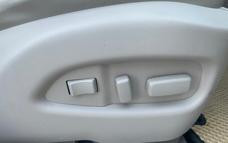 Cadillac SRX II рестайлинг, 2010 год, 990 000 рублей, 15 фотография