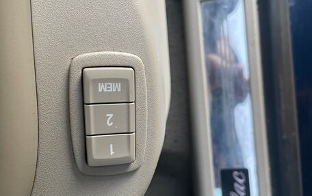 Cadillac SRX II рестайлинг, 2010 год, 990 000 рублей, 16 фотография