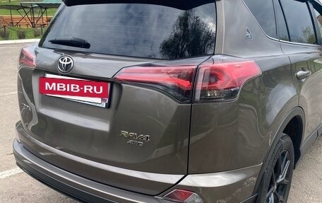 Toyota RAV4, 2019 год, 2 610 000 рублей, 6 фотография