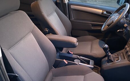 Opel Zafira B, 2007 год, 625 000 рублей, 30 фотография