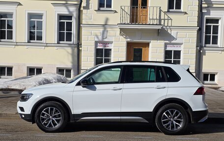 Volkswagen Tiguan II, 2020 год, 3 080 000 рублей, 4 фотография