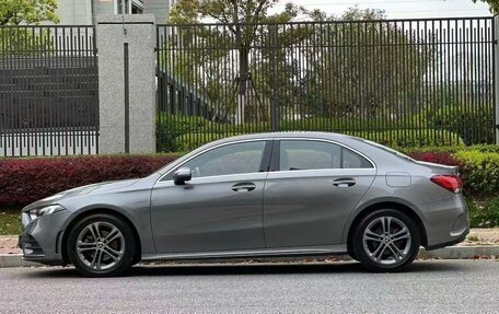 Mercedes-Benz A-Класс, 2022 год, 2 100 000 рублей, 4 фотография