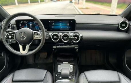 Mercedes-Benz A-Класс, 2022 год, 2 100 000 рублей, 6 фотография