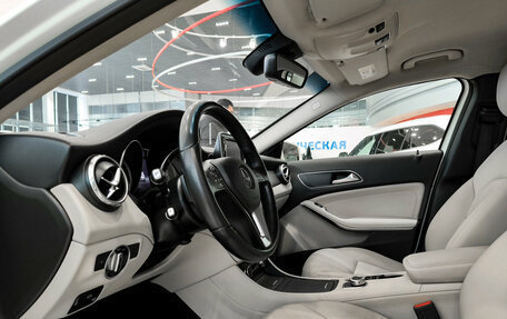 Mercedes-Benz GLA, 2015 год, 2 520 000 рублей, 16 фотография