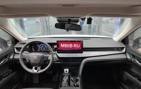 Toyota Camry, 2025 год, 3 765 000 рублей, 12 фотография