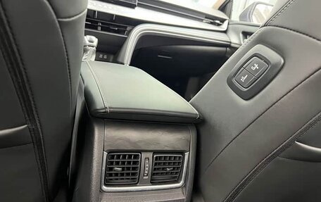 Toyota Camry, 2025 год, 3 765 000 рублей, 19 фотография