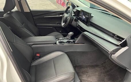 Toyota Camry, 2025 год, 3 765 000 рублей, 17 фотография